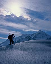 Skitourengängerin im Alpbachtal (Foto: Alpbacher Bergbahnen)